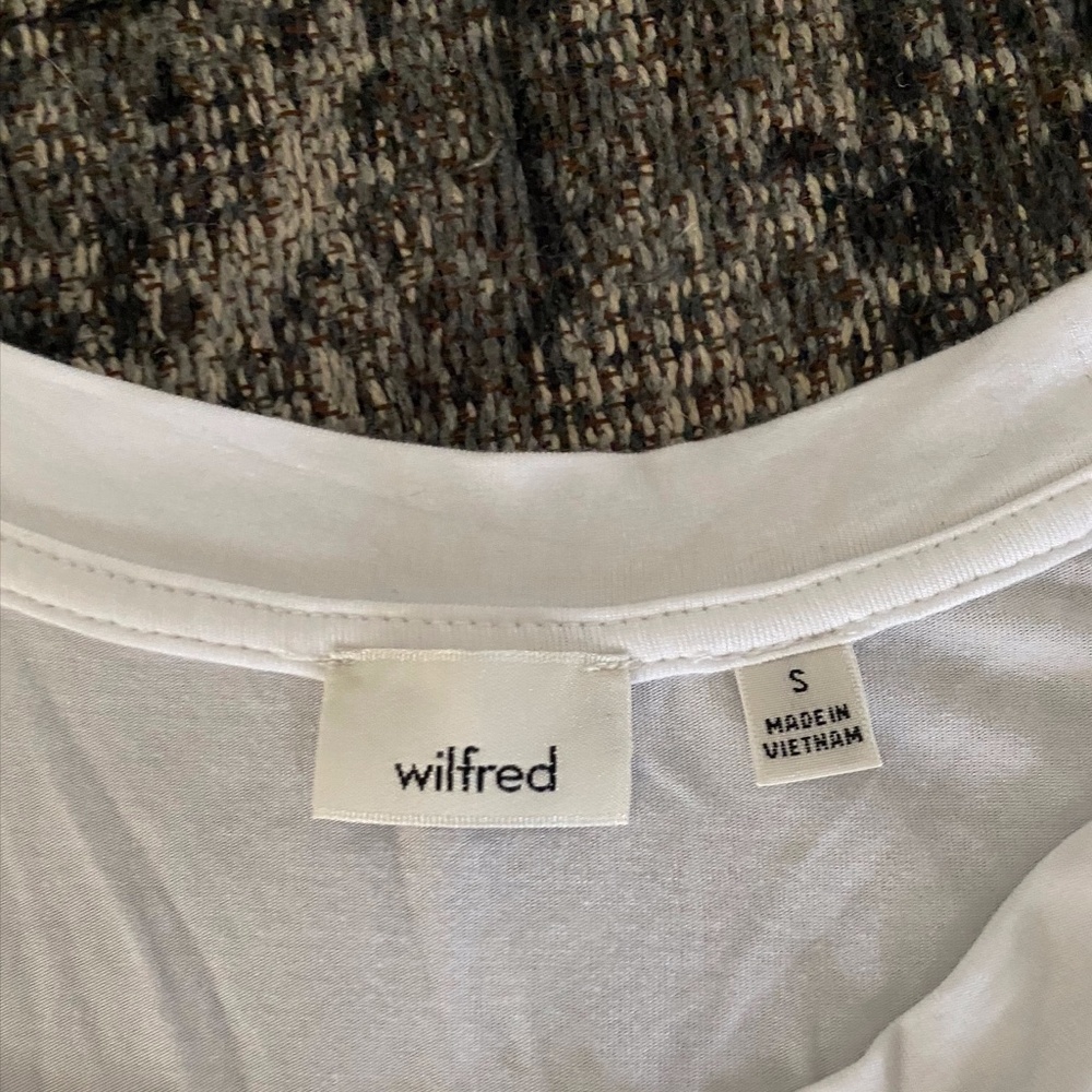 Wilfred Muscle Tank - Picture 2 of 3
